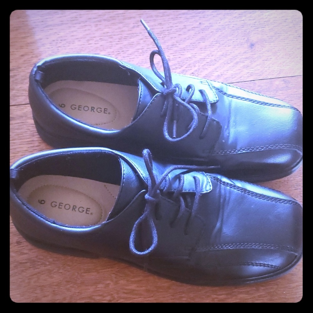 Sold-Nwot Boy's Dress shoes
